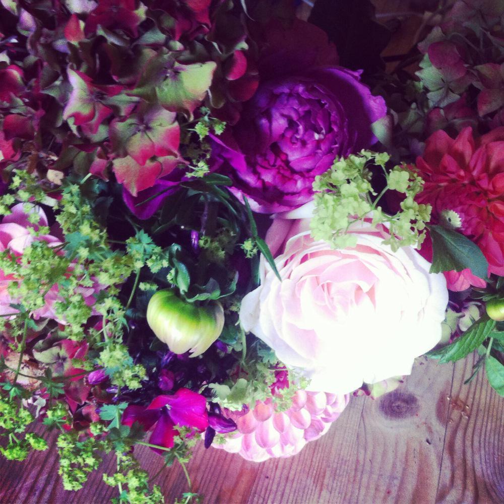 sallyebrace's tweet photo. Perfumed, scented and seasonal flower bunches @delidownstairs @CFineFoods sold weekly and to order http://t.co/XOm67BnYY1