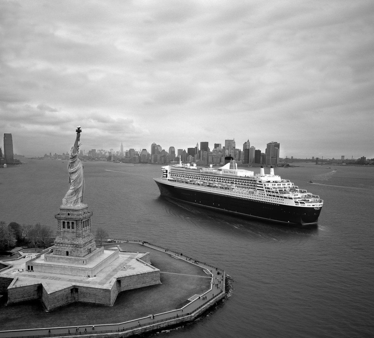 Brand New Cruise Deals &amp; Offers! Last Minute 2015 and Summer 2016 Cruises All in One Place... goo.gl/f0ersE