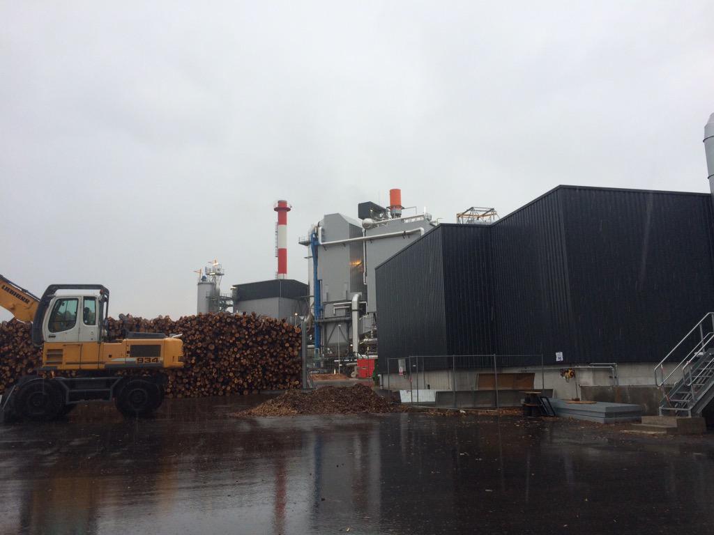 fm_lambert's tweet photo. Visite de la centrale biomasse de #Brignoles un projet à la taille du territoire et 100% français http://t.co/l1Na319Wvs