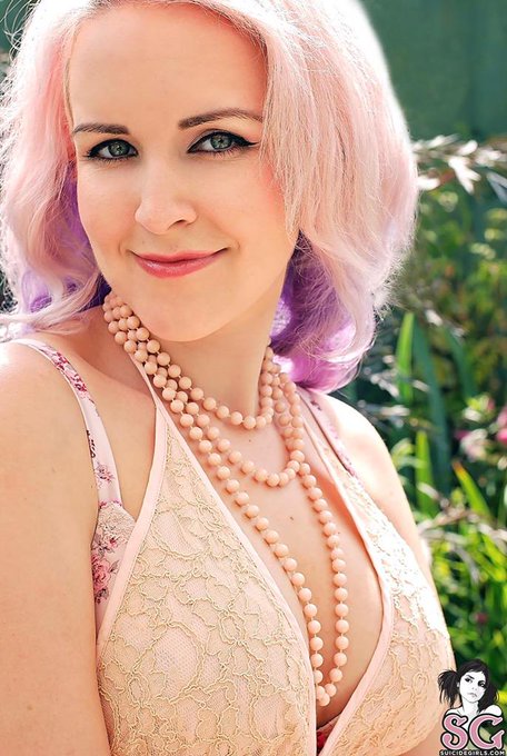 Not long till my new set "English rose" goes into member review #suicidegirls @suicidegirls http://t<a href="/tag/suicidegirls"class="tags"><span>#suicidegirls</span></a>