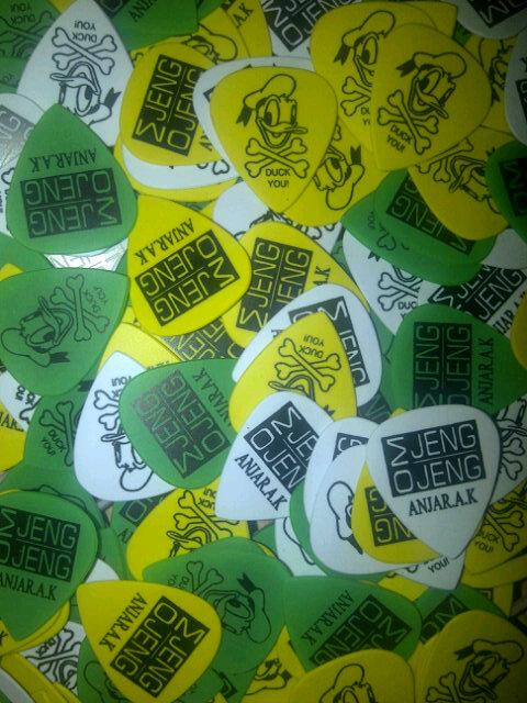 MAGPICK1998's tweet photo. Size 1mm seller by @pick_guitars http://t.co/mHyGGcRsgj