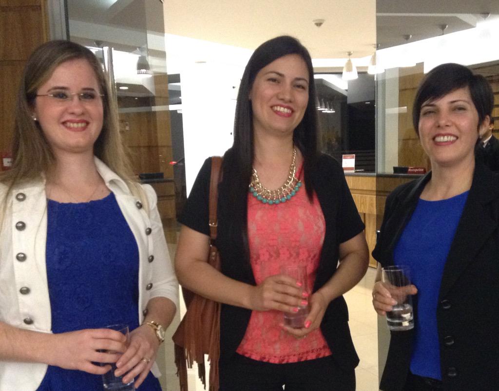 USAmbPY's tweet image. Cena con el futuro de Paraguay - nuestros talentosos ex-becarios! #SAPpy #GoAccess