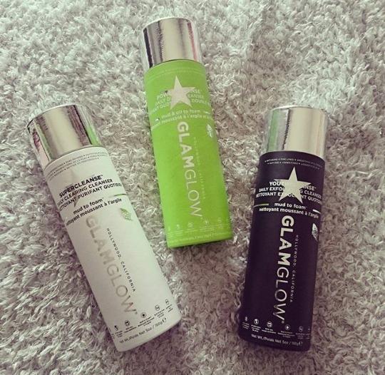 elleandrabeauty's tweet photo. Glamglow cleanse ; sabun wajah yg membersihkan,merawat kulit. Sgt beda dgn sabun pada umumnya.
Ready tube &amp; fullsize http://t.co/g23DJNyPGF