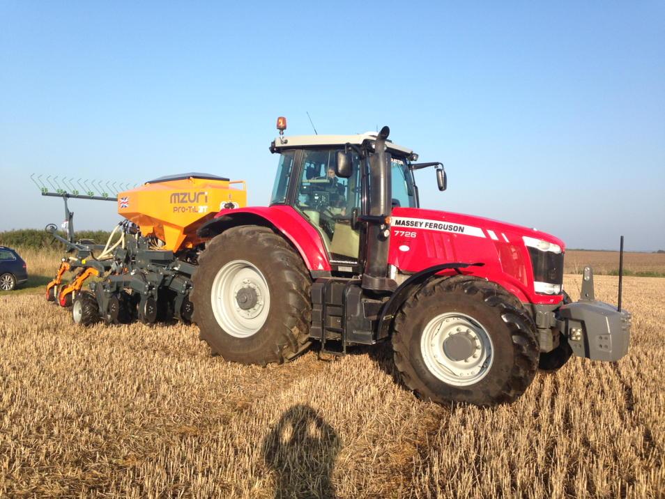 NunzioRio's tweet image. MF7726 &amp;amp; Mzuri ProTil 3T demo #striptil#nowwerefarming @Mzuri_WillW @CrawfordsMach @MF_EAME @Ashie_123