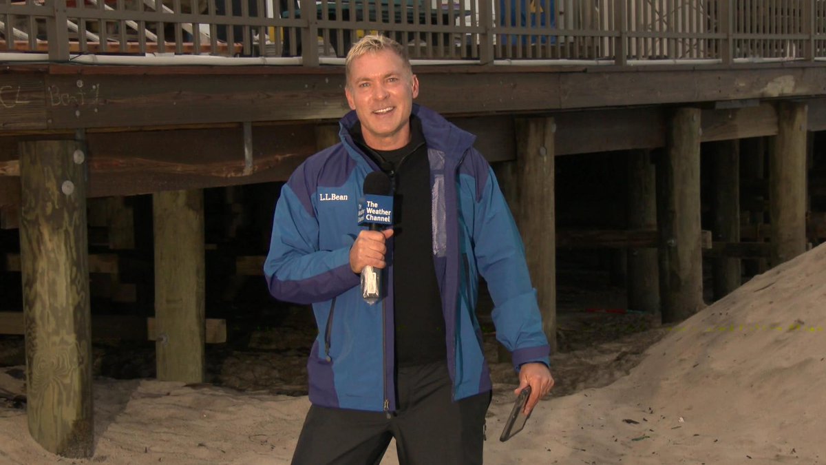 CBSMornings's tweet image. This storm is not going hit the U.S. coastline…some good news, this system is a drive-by. -- @SamChampion on Joaquin