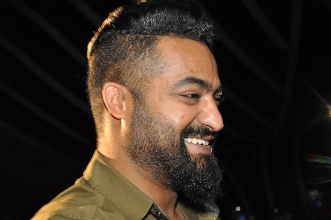 Evaru Meelo Koteeswarulu: Host Jr NTR gets a new hairstyle; watch promo -  Times of India