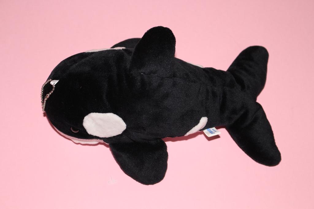 Awesome_Unit's tweet image. RT추첨커밋💕) 
돌고래 필통 판매합니다😘
👉 세가지 색상 모두 재입고
택포 10000원 / 24×20
입금 다음날 배송🚘
[돌고래/이름/수량/색상/입금예정일]