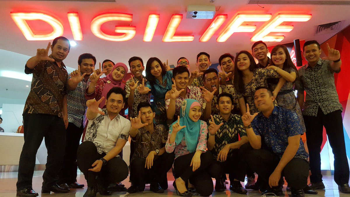 ElfiraDj's tweet photo. Bangga Dengan Batik Indonesia#tselbatik #72231 http://t.co/YB7w7WNG6t
