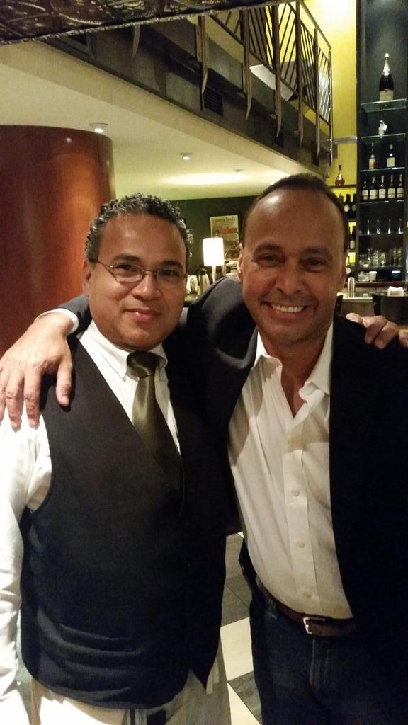 ed_ed2334's tweet photo. #bistrobis #congresistaluisgutierrez http://t.co/Mv9Rkd3glK
