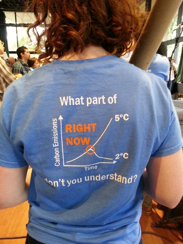 lehhf's tweet photo. Students, faculty, alumnae & staff gathering to press @MIT to take #climateaction, leadership #MITClimateCountdown http://t.co/yq5o75NTV6