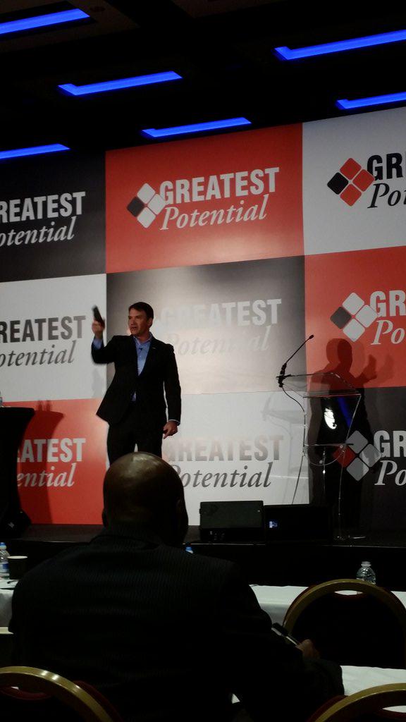 DollyGarland's tweet photo. Loving the energy @JTDeBolt #greatestpotential2015 #inspirationalleaders #navy http://t.co/ms1fQvUkoW