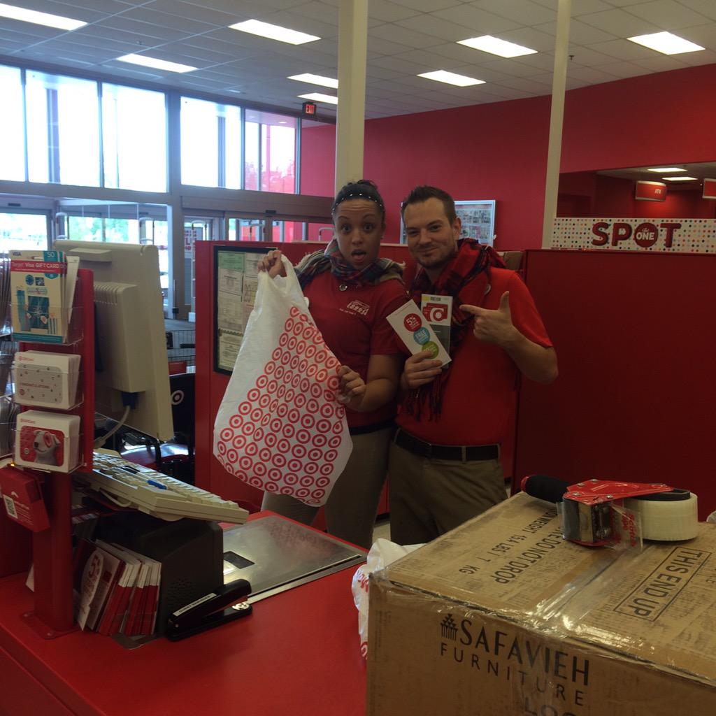 rrmac123's tweet photo. T749 #plaidurday while driving Redcards. @Hueypritchett @RodneyLast @AmyMaigret http://t.co/V2qwzl5hyx