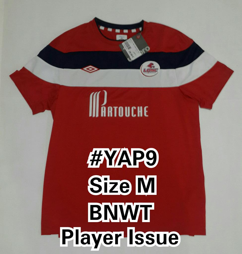 yapfootball's tweet photo. #YAP9 masih 180rb aja???
Jersey Lille PLAYER ISSUE + BNWT semurah ini? Kain trakhir hazard sblm k chelsea jg http://t.co/DdIC872AYz