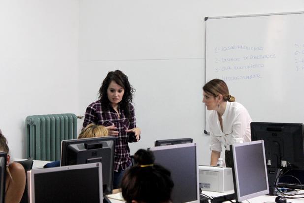 phicsndgraphics's tweet photo. Ayer terminó el taller para Futuros Emprendedores en la @escuelaesdir con @maccaopubli @emprenderioja http://t.co/DFFLzkZSOs