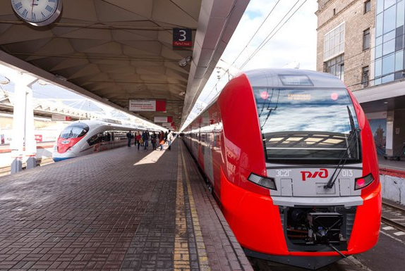 gogolnikola's tweet image. А у нас #Ласточки в #Тверь пускают, на самом деле очень крутые электрички!