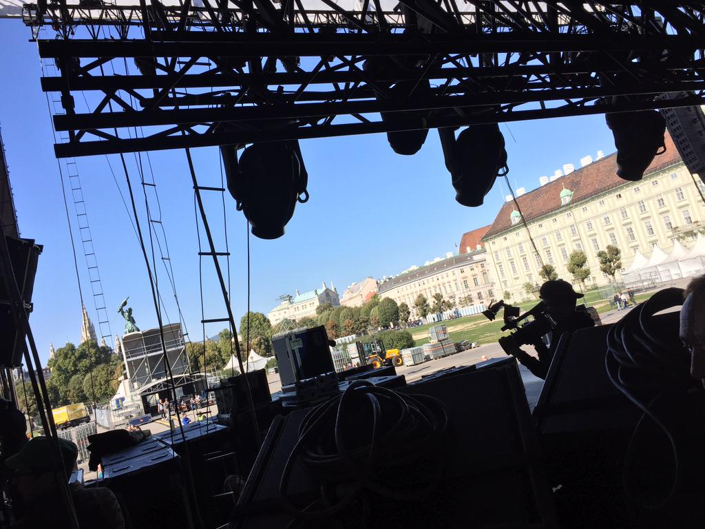 HELDENPLATZ 24 hours to go!  VOICES FOR REFUGEES :: #refugeeswelcome #voicesforrefugees #1schweigeminute <a href="/volkshilfe/">Volkshilfe Österreich</a>