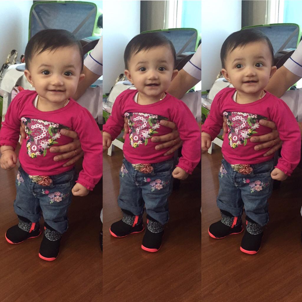 Queen_Arsy's tweet image. Halo om tante?? Tapa kabal??