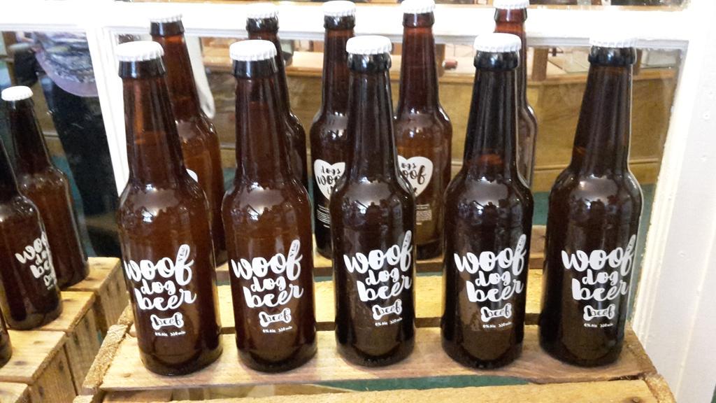 DogHooseTynemth's tweet photo. It's arrived #woofdogbeer #launch #petstop #petshop #tynemouth #gginger
@WoofDogBeer http://t.co/WXPk1u63xk