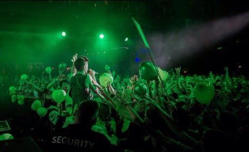 ScriptLyric's tweet image. "It's alright, because tonight we're gonna paint the town green.."