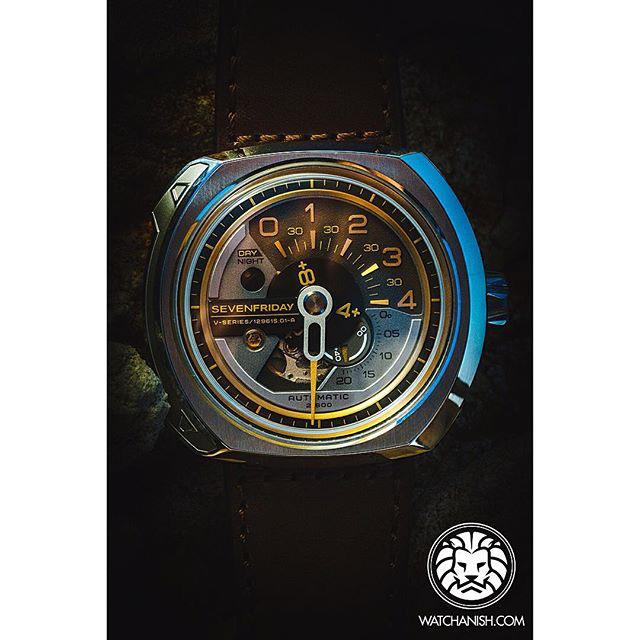 WatchAnish's tweet image. Might not look like it's easy to read time, but it really is 👓 New SevenFriday V-Series for you (retail price ~1200$)