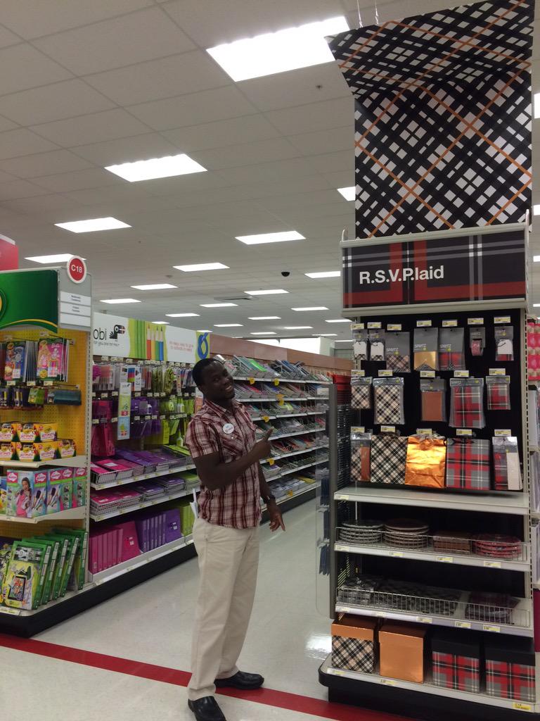 Daniela_2476's tweet photo. When 2476 goes plaid, the crowd goes mad!!! #TargetIsMadForPlaid  @garmtgt @AnthonyD334 @RodneyLast @AmyMaigret http://t.co/2aEiX94d8P