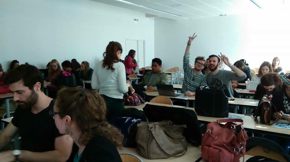 AssoEncrages's tweet image. Première #MasterClassIEC avec @AdrienSimonnot. Les étudiants sont ravis! #Queries