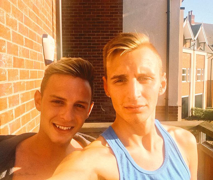 Soaking up the Indian summer @cameronjamesxxx http://t.co/BpCcjRNlrH