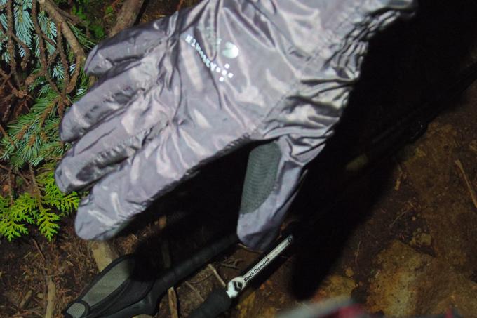 石井スポーツ公式 登山 アウトドア Na Twitteru 原宿店です ハセツネ完走14回のバヤシおススメのグローブがコレ Axesquin ライトシェルサーマルグローブ 重量たったの51ｇ 雨も夜の寒さもコレでバッチリ レイングローブ ハセツネ 防寒グッズ