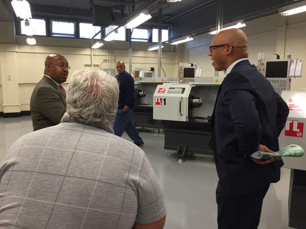 PHLschools's tweet photo. Precision Machining & Milling with @SDPHite and @Michael_Nutter #CTEPhilly #PhlEd http://t.co/GkzqF32t8B