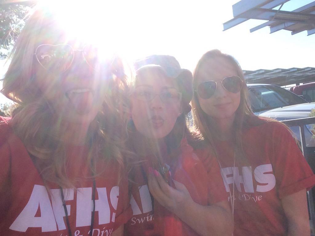 swimmingowls's tweet photo. SWIM TEAM IS READY #AFHS60 #AFHS60 http://t.co/FmysBL9mFT