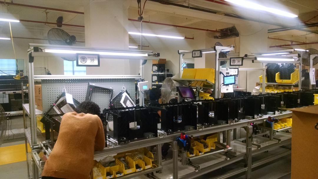 USCTO44's tweet photo. @makerbot Plant Manager Diane Pincus @DBP_inc  celebrating #MfgDay15 in #NY11232 w/ tour #teamworkmakesthedreamwork http://t.co/DsIOA5IWGT