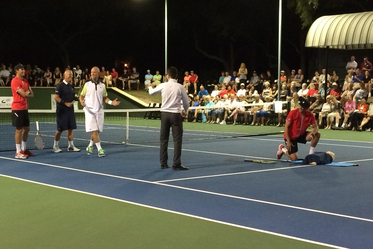 @Gootter Dr. Kwan Lee covers 3Cs: Check, Call, Compress to stop sudden cardiac death <a href="/Bryanbrothers/">Mike Bryan</a> &amp; <a href="/murphyjensen/">Murphy Jensen</a>