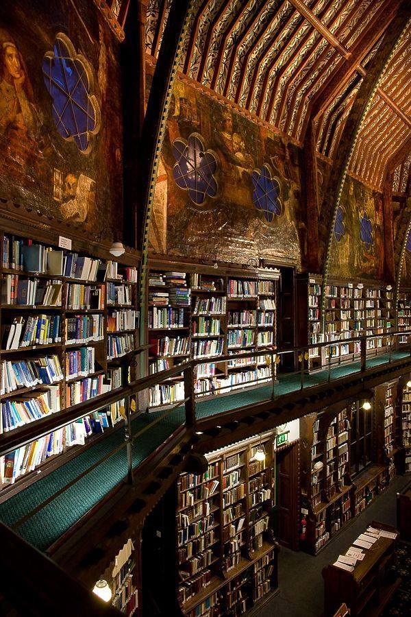 ¡Bienvenidos a la Biblioteca Mágica de Londres! #Pottertty