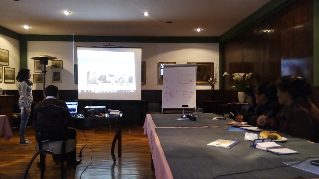 En el taller de ciber activismo
#DespenalizaMiDecision
<a href="/AbortoSeguroBol/">DespenalizaMiDecisió</a>