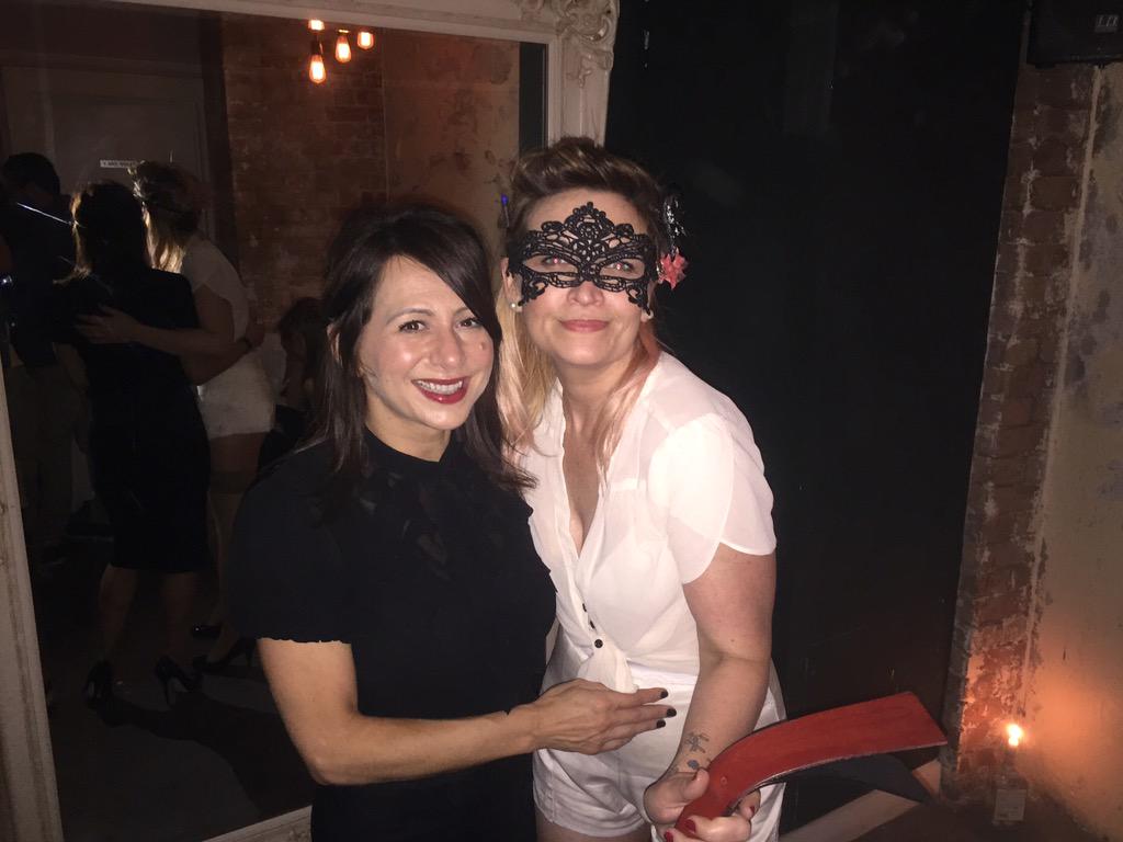jiantevents's tweet photo. With our gorgeous door hostess @BonBonArmstrong @LGS_online @LookingGlassE2 #JiantDoesItAgain #madmen #happyclients http://t.co/AR3GPYs7M9