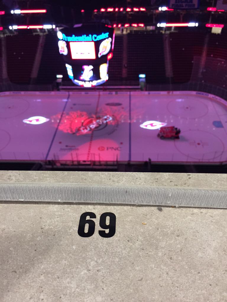 Jeff_Neiburg's tweet image. About an hour and a half from the preseason finale. Nice.