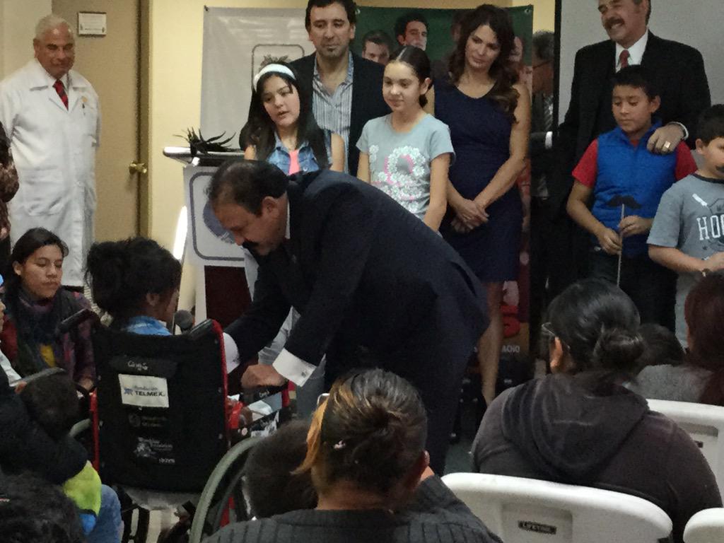 SSaludCdMx's tweet photo. @A_Ahued Convive con niños y niñas del Hospital Pediátrico de Tacubaya y ven Película. http://t.co/h48Iu5ZiGl