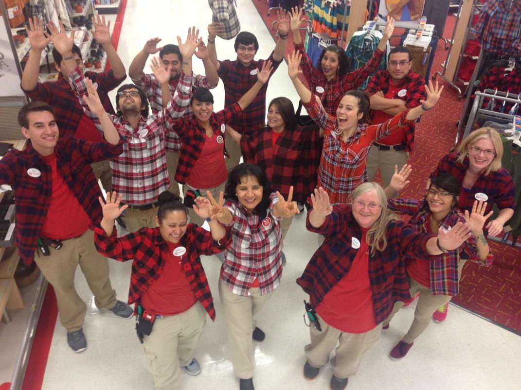 T948 is pumped for #plaid #madforplaid <a href="/rmunny0128/">Ramiro</a> <a href="/almalorozco/">Alma</a> <a href="/ConnieDroge/">Connie Droge</a>