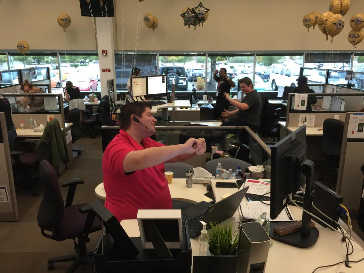 WegerJohn's tweet photo. Do'in the Nei Nei with @nickwiens while delivering world class service #uncarrier @CallieField1 http://t.co/5U5f5SLclk