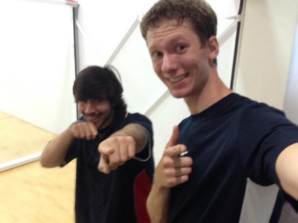 Natronuic20's tweet photo. @artintercepts iso-push-ups &amp; corn cob pull-ups to the max! #sweatyselfie #3 #KN136tweeps #UICKINES http://t.co/CGOTf6bmHr