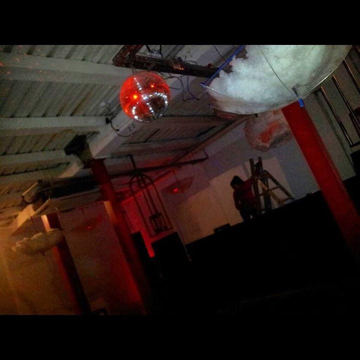 Finishing touches at the venue... ift.tt/1GoFkos