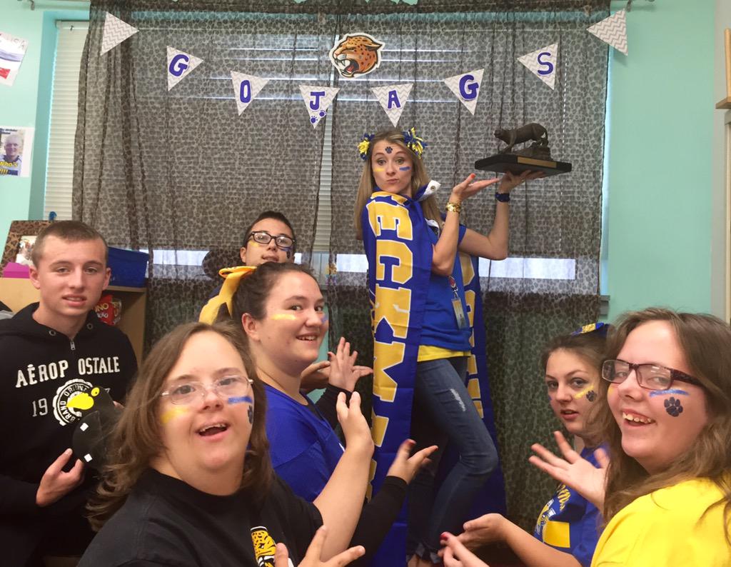 Vote Patterson for Staff Spirit Queen RT for 2 votes and Fav for 1 vote!!! #SeckmanSpirit2K15