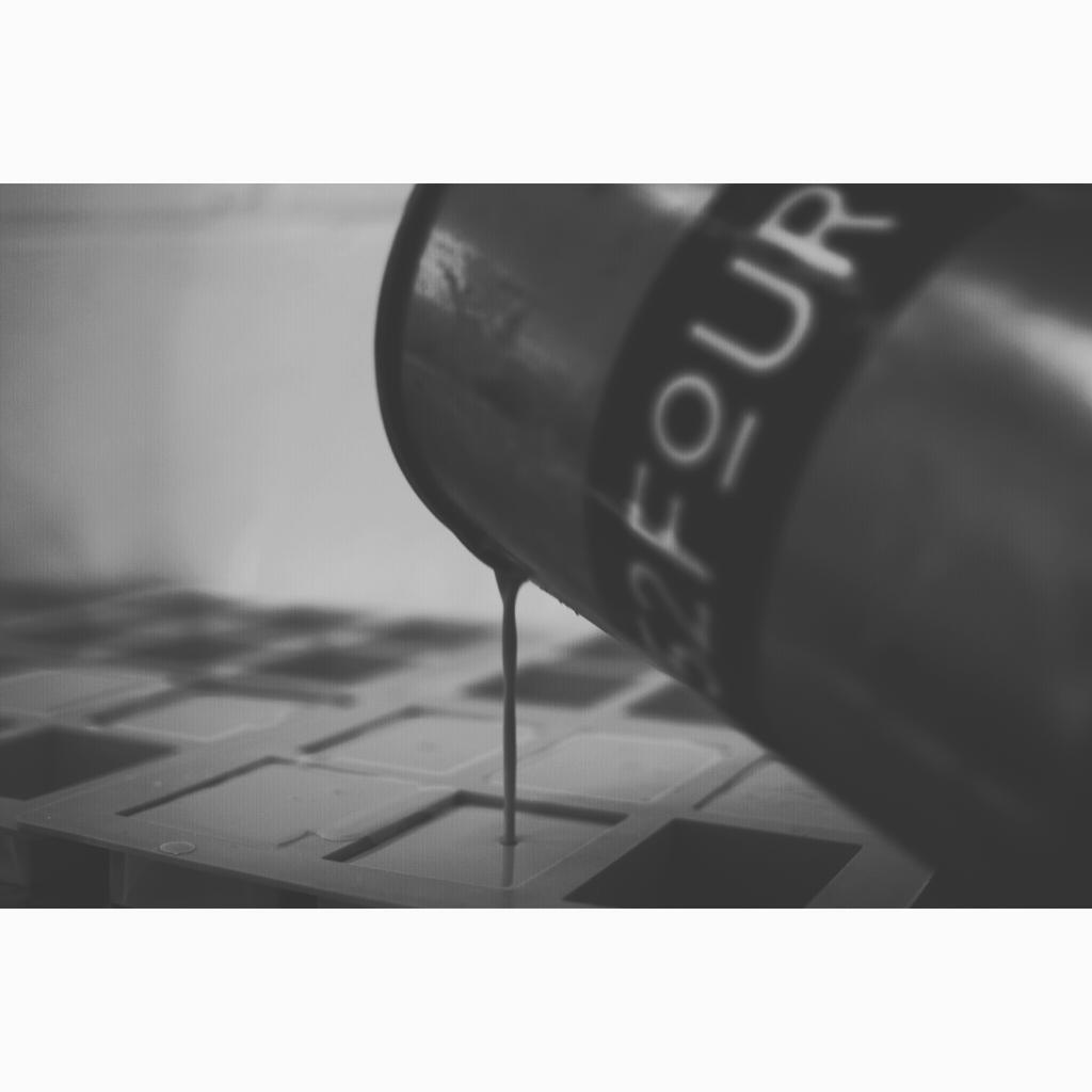 52four's tweet image. One more pour before the weekend. Have a good one.

#surfwax