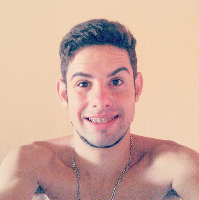 micaeljabes23's tweet photo. -E chegou a Primeira sexta de Outubro... \{^^/}>
#BooaSexta !! ♡
#BooaTaarde !! ♡ http://t.co/s5WhmZU980