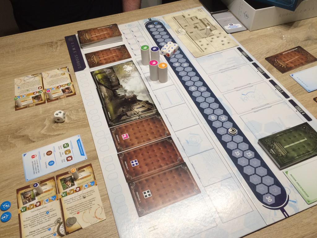 BoardgamingBlog's tweet photo. Eine Runde T.I.M.E Stories. Mal sehen, wie es sich spielen lässt. http://t.co/YA4ROmfG0o