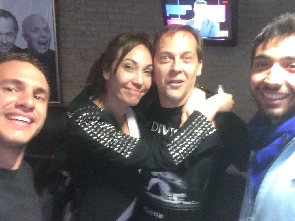 ResacaSolidaria's tweet photo. Gracias por los saludos @matiasmartin un genio total, igual que Ernestina toda la onda! AGUANTE LA @Metro951! http://t.co/F9jVVwuSTK