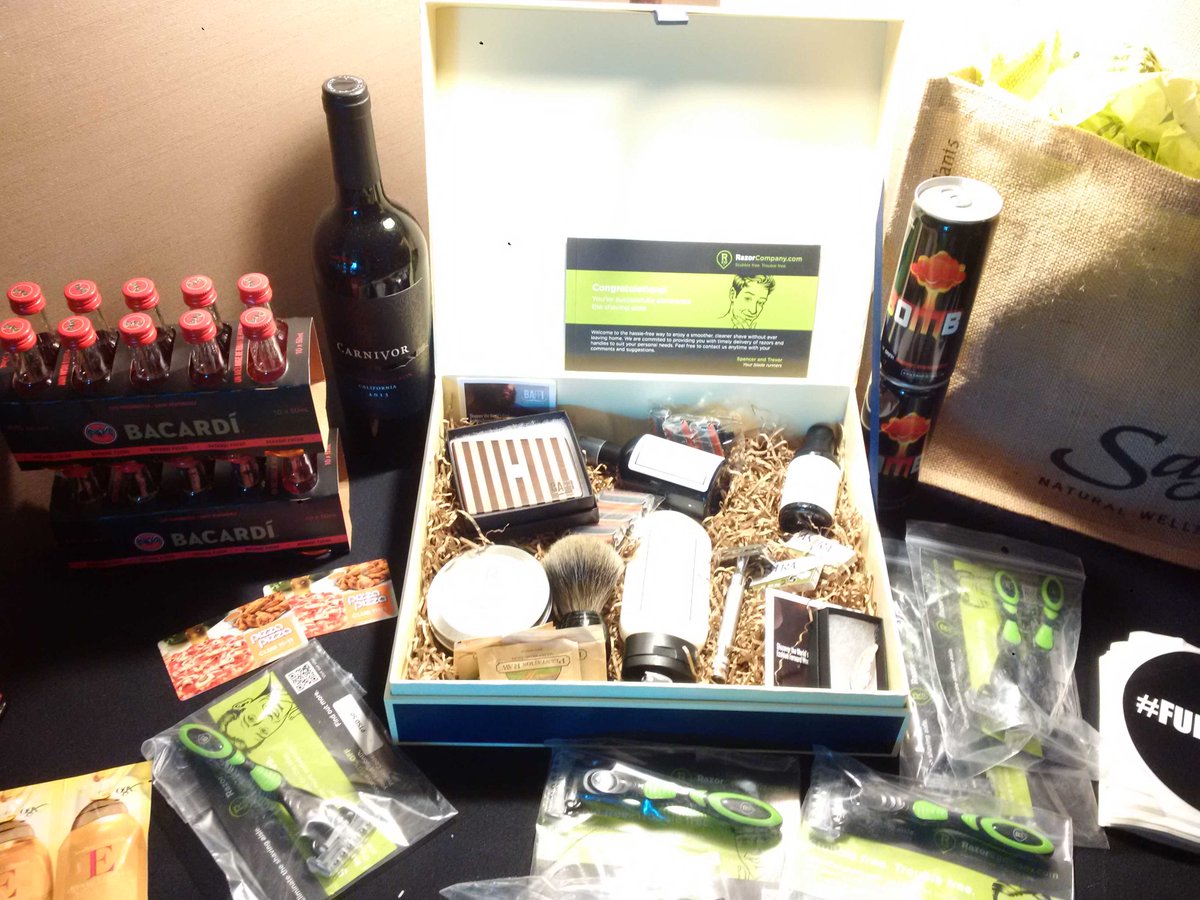 toddmshapiro's tweet photo. We're giving away a $200 @razorcompany box (middle of the pic) today! RT &amp; you may win! @toddshapiroshow #SiriusXM168 http://t.co/QlrfnmKKEX