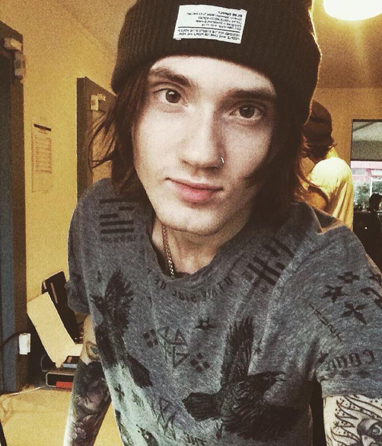 Pre show time in Paris! Playing #Undivided tonight... for the first time ever with no rehearsals lol STOKED 🔥