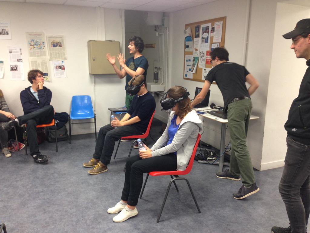 tkoscielniak's tweet photo. Dans la peau d'un autre. Installation pour la #NuitBlanche de l'empathie @criparis http://t.co/3WSjRxOgcK http://t.co/0cQr95EpQV
