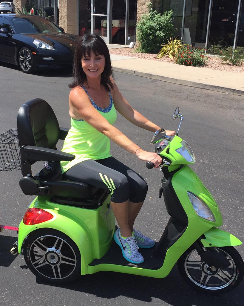 EWheelsAndi's tweet photo. @RideApart hey Jason! What do you think about this ride? Even folks with mobility issues want to go for a "cool" ride http://t.co/Rxc3QDCo6M